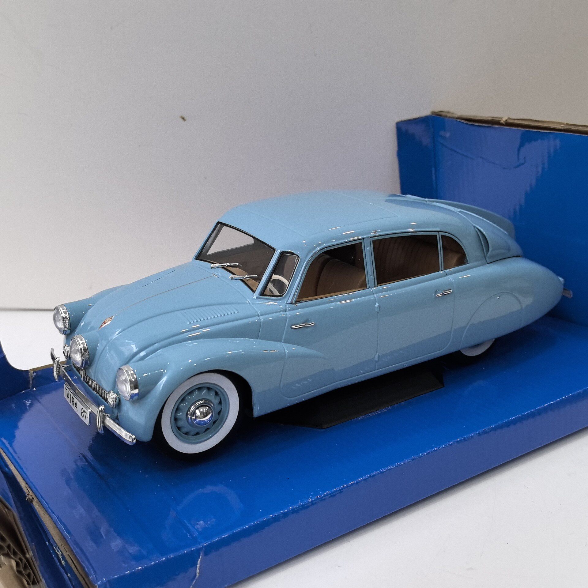MCG Diecast 1/18 Scale TATRA 8 - đánh giá và giá Vintage Collectible Model Cars